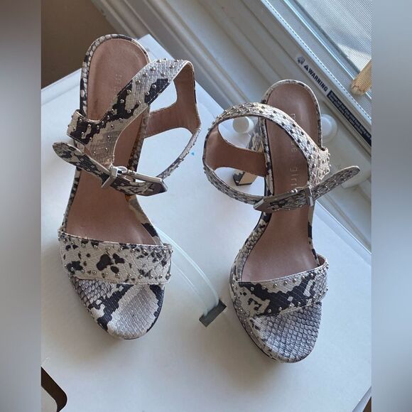 Madden Girl Rooma Vegan Snakeskin Studded Ankle Strap Platform Open - Picture 3 of 5